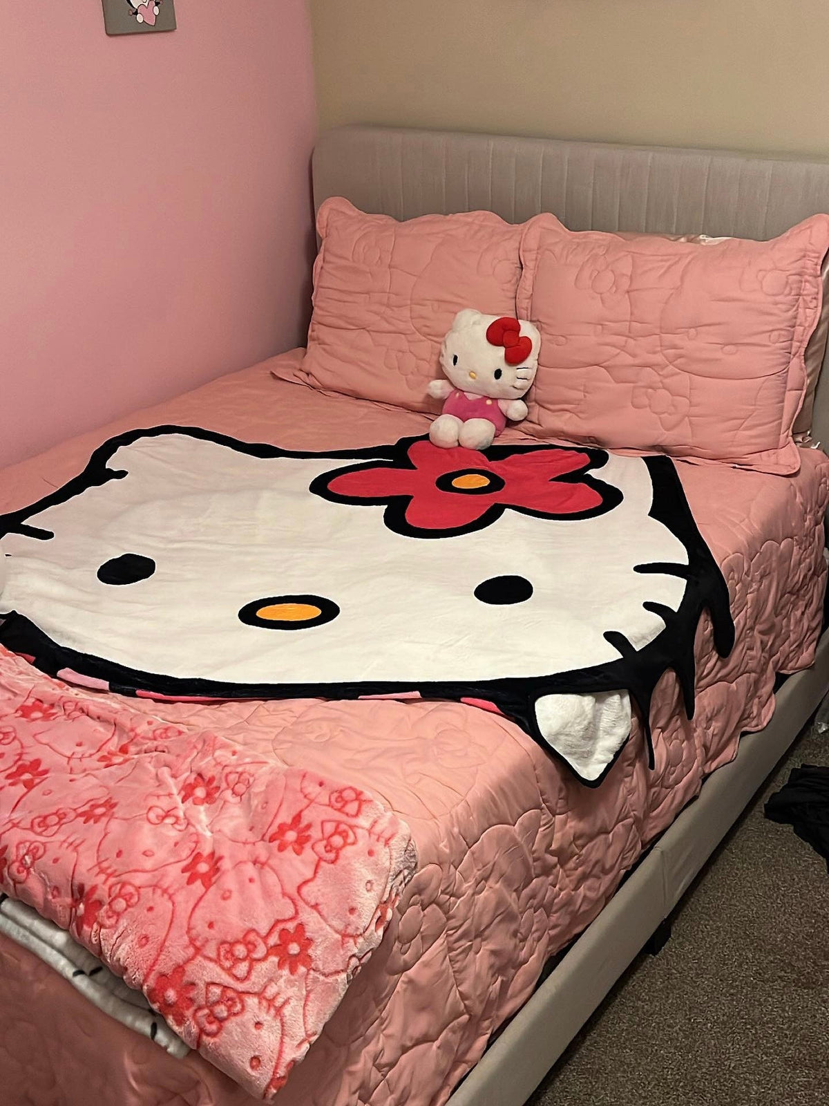 KT Shape Flannel Blanket