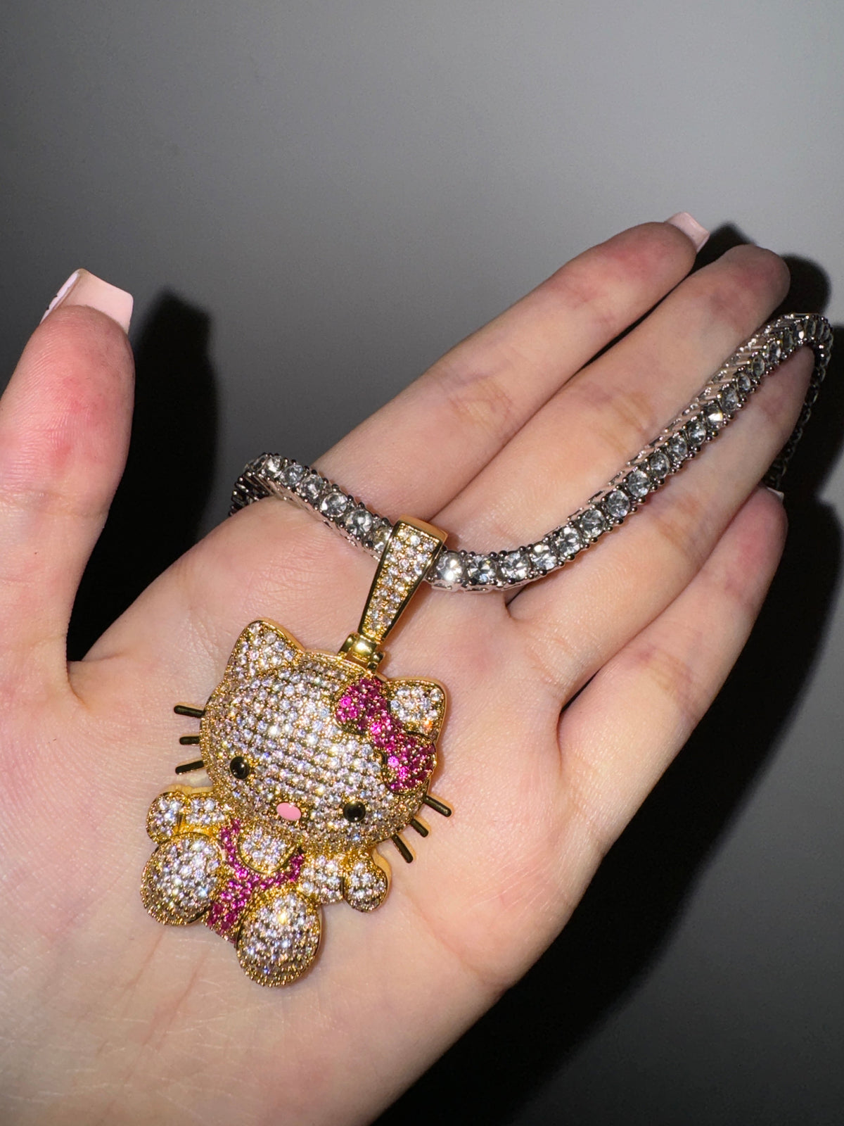 Hellokitty Shape Sparkly Necklace Shiny Rhinestone Tennis Chain Necklace Punk Rock Style Jewelry(Velvet Gift Box Packing)