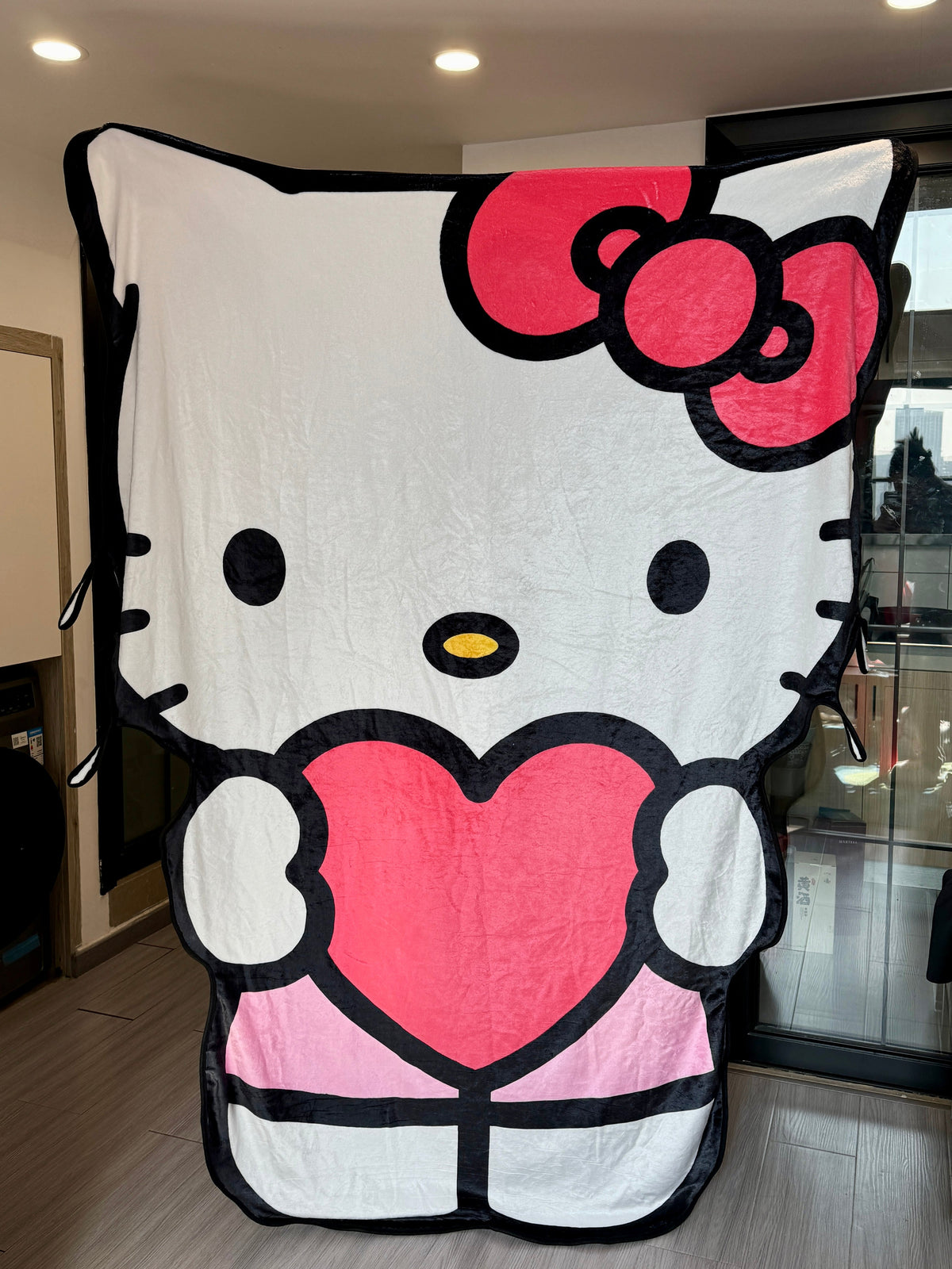 KT Valentine Shape Flannel Blanket