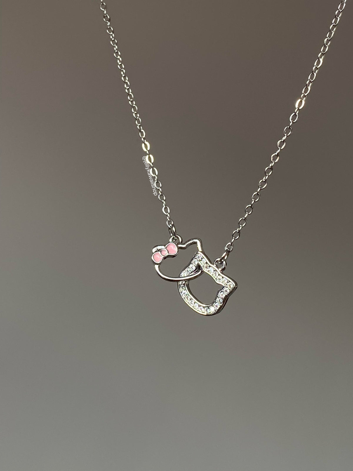 Pendant Necklace with Interlocking HelloKitty & Danie