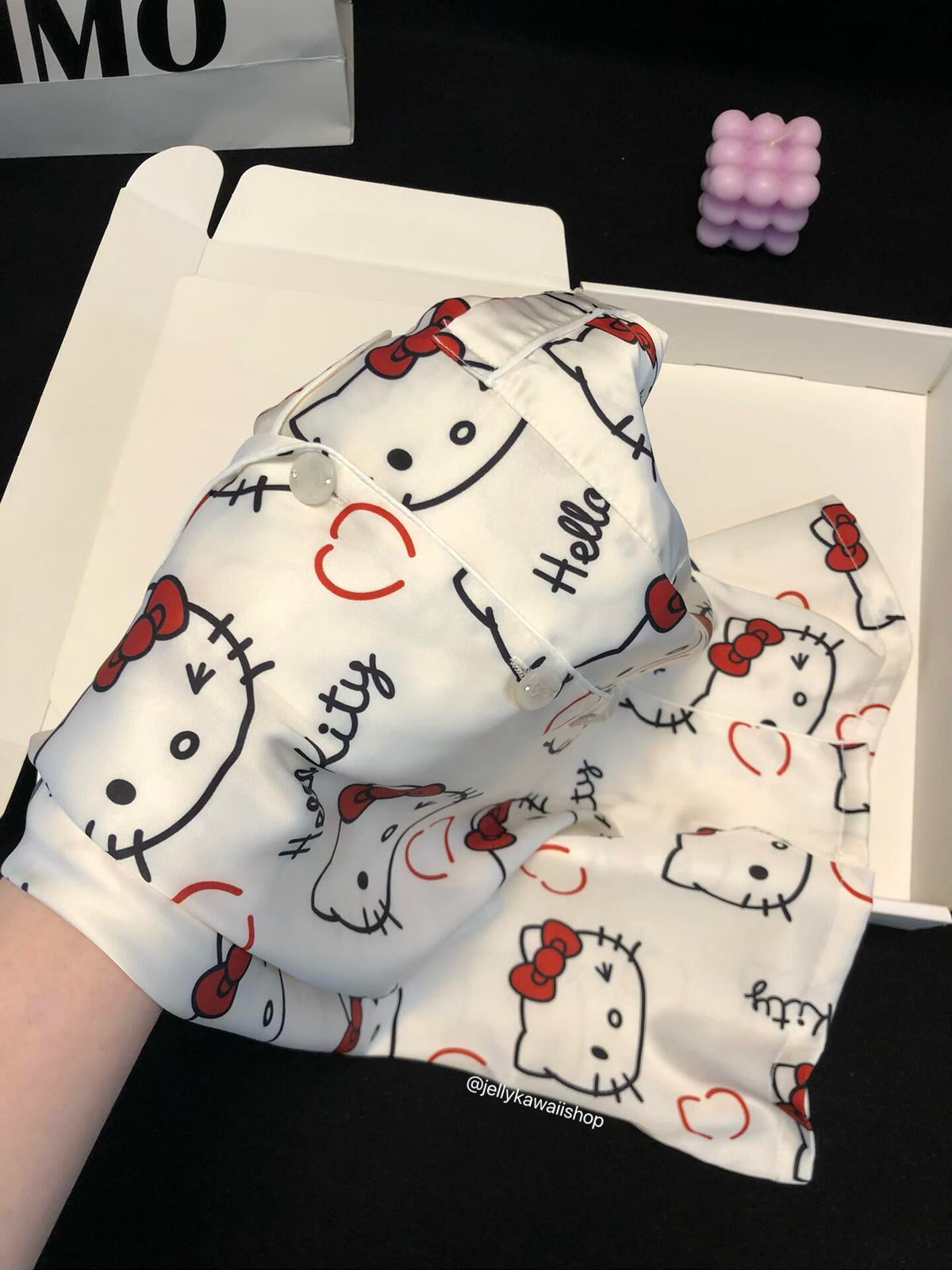 Hello kitty White Short Sleeve Shirt Shorts Satin Pajama Set