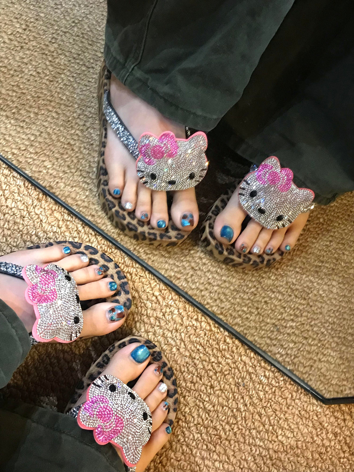 Hellokitty Handmade Rhinestone Leopard Print Women's Sandals Non-Slip Flip Flops