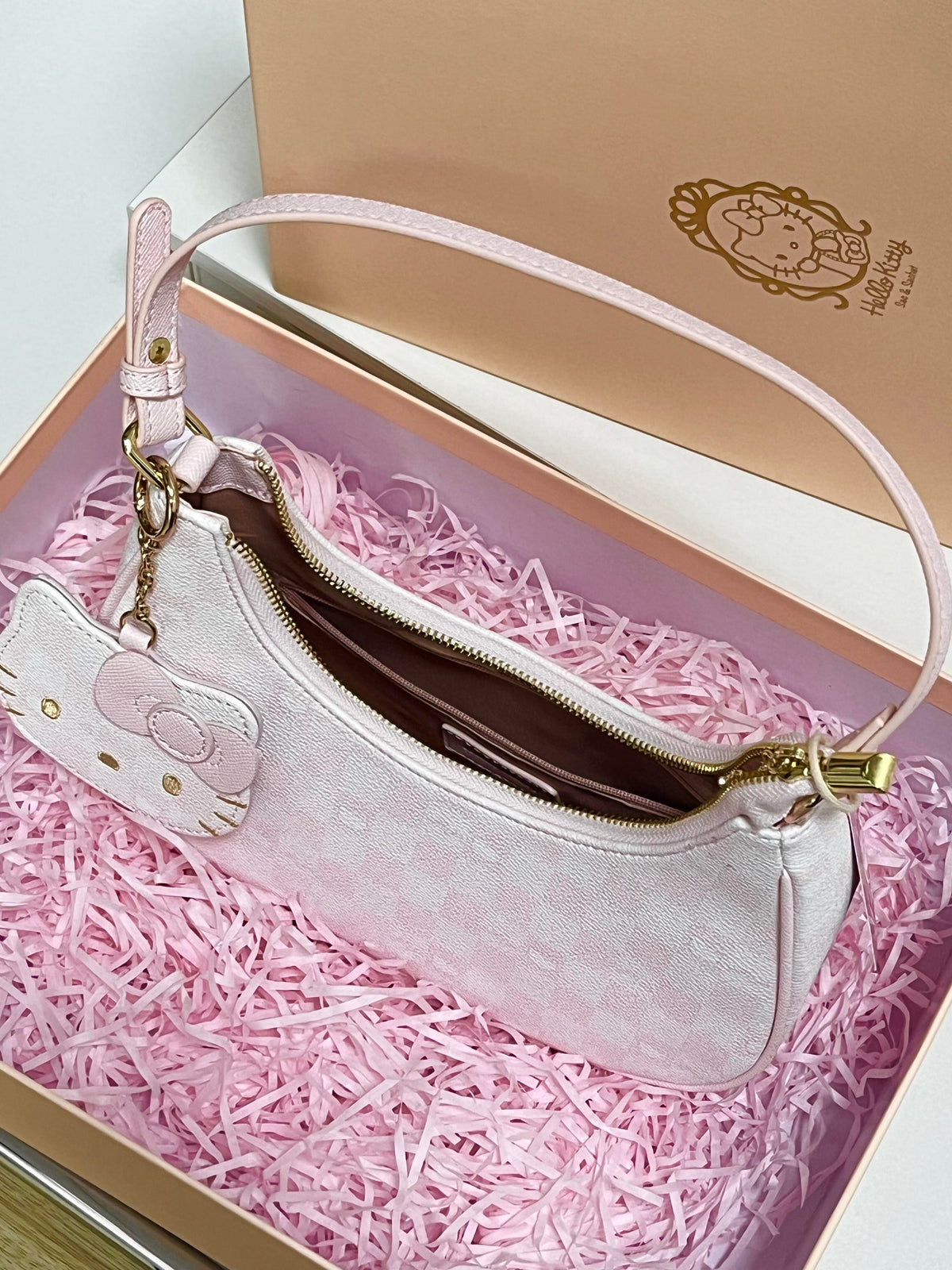Hellokitty Pink Clutch Tote Purse Handbags With Mirrored Bag Charms