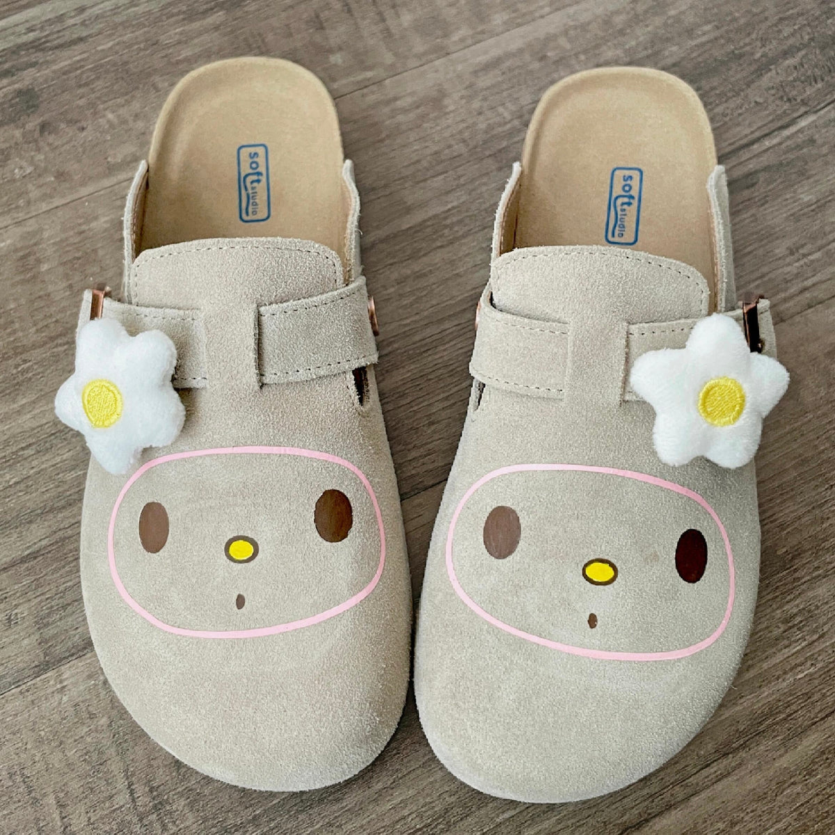 Hellokitty Suede Clogs Potato Shoes with Arch Support