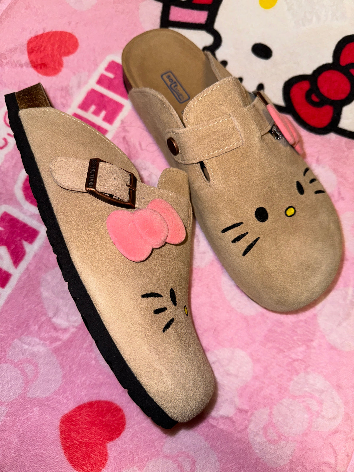 Hellokitty Suede Clogs Potato Shoes with Arch Support