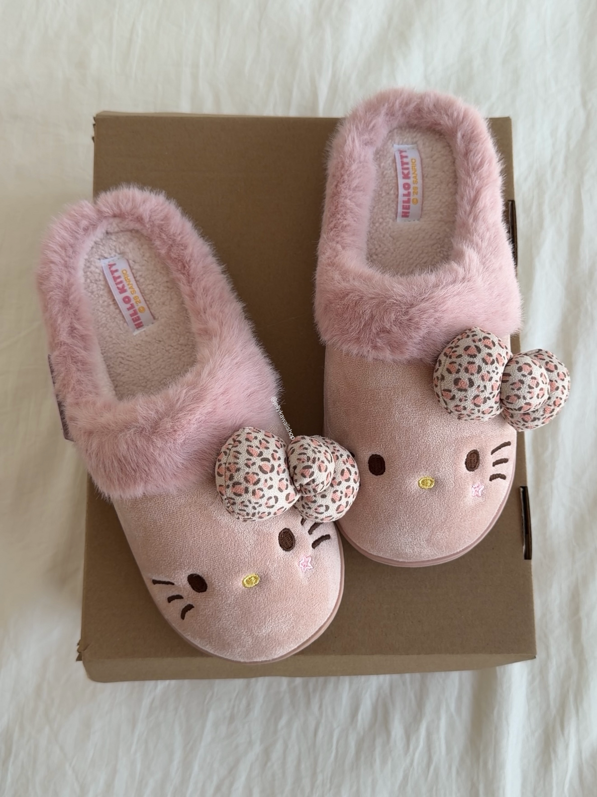 Hello Kitty Leopard Print Bow Fuzzy Slippers
