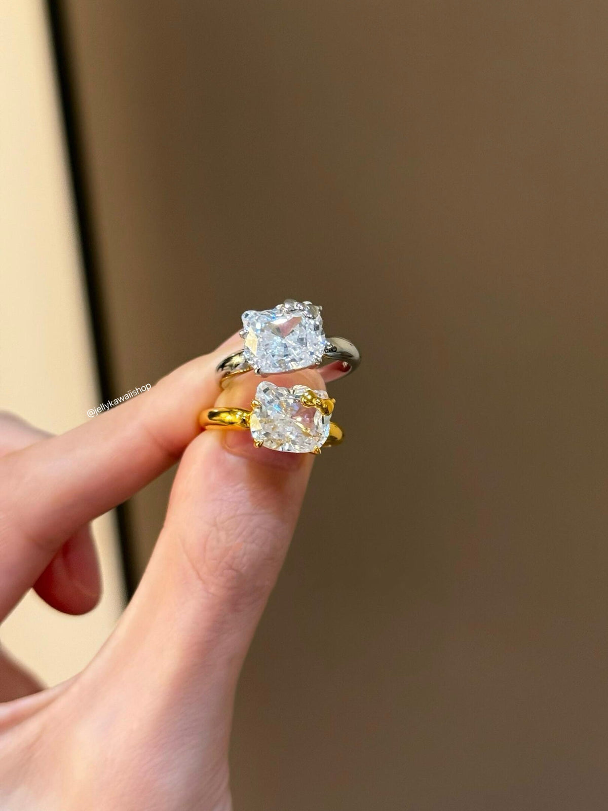 Hellokitty Shape White Zirconia Silver Ring