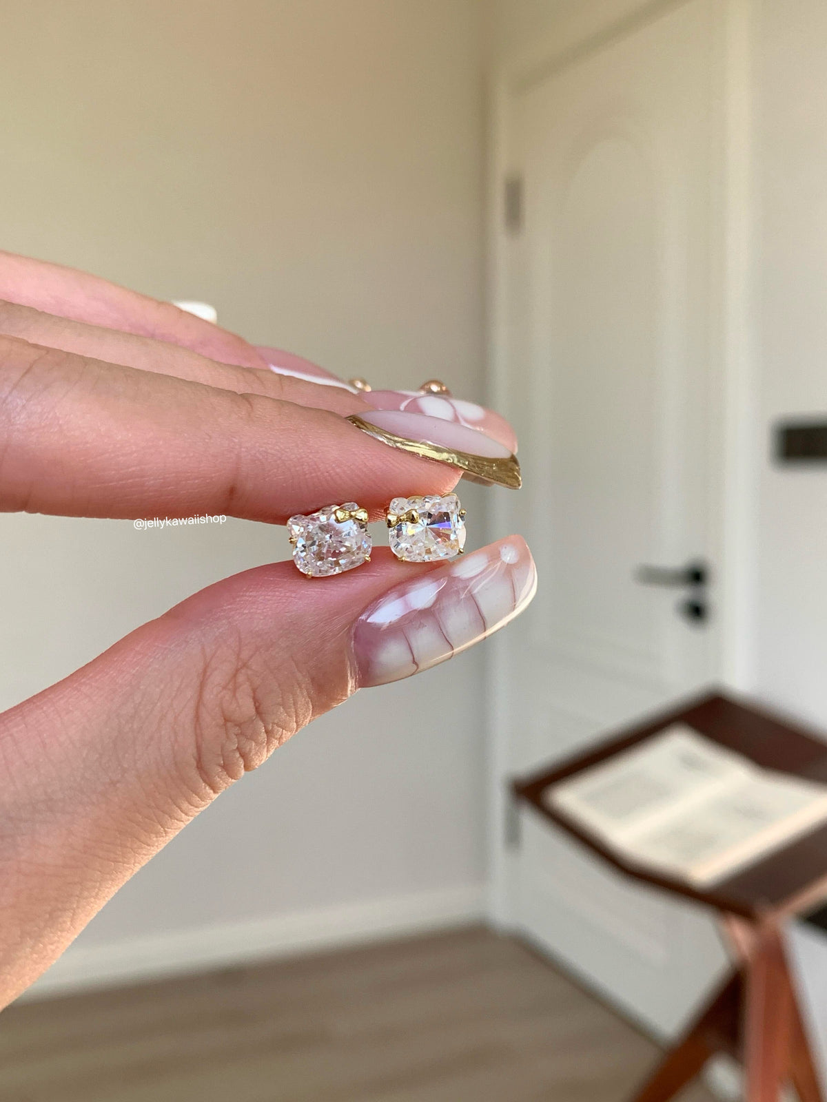 Hellokitty Shape White Zirconia Silver Ring