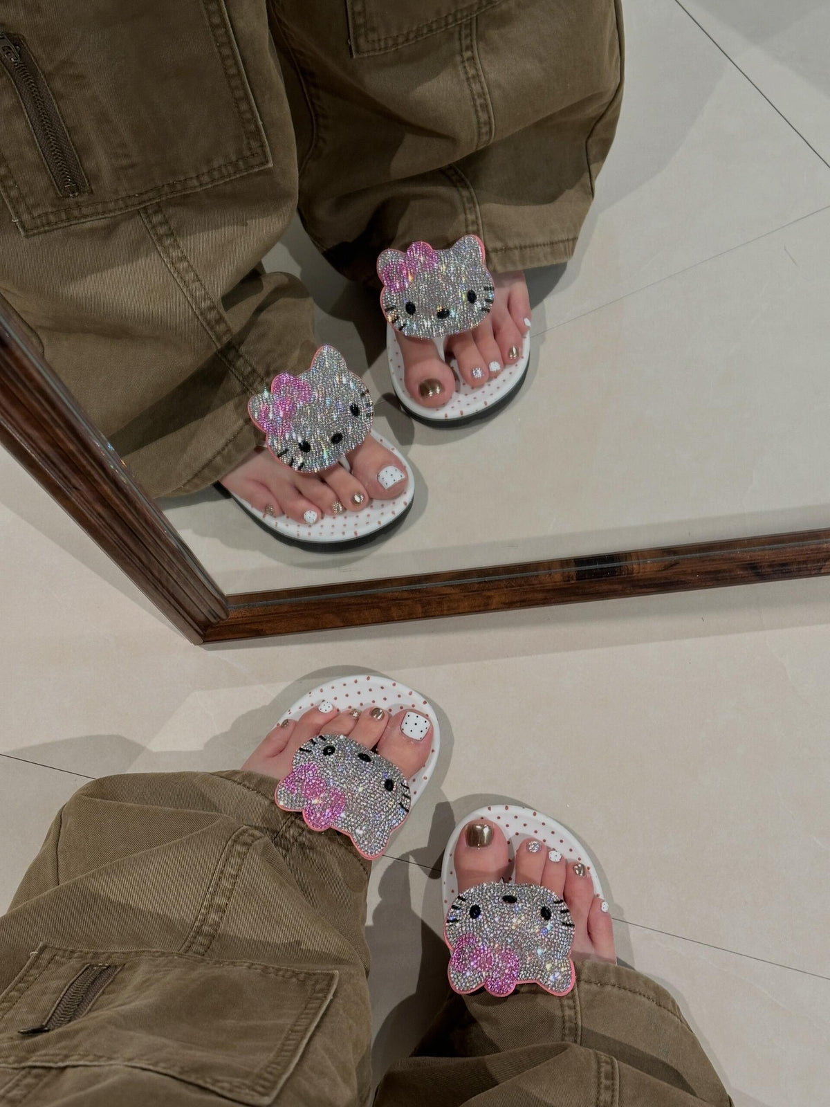 Sparkling Hellokitty Sandals Polka-dot Sole Flip Flops