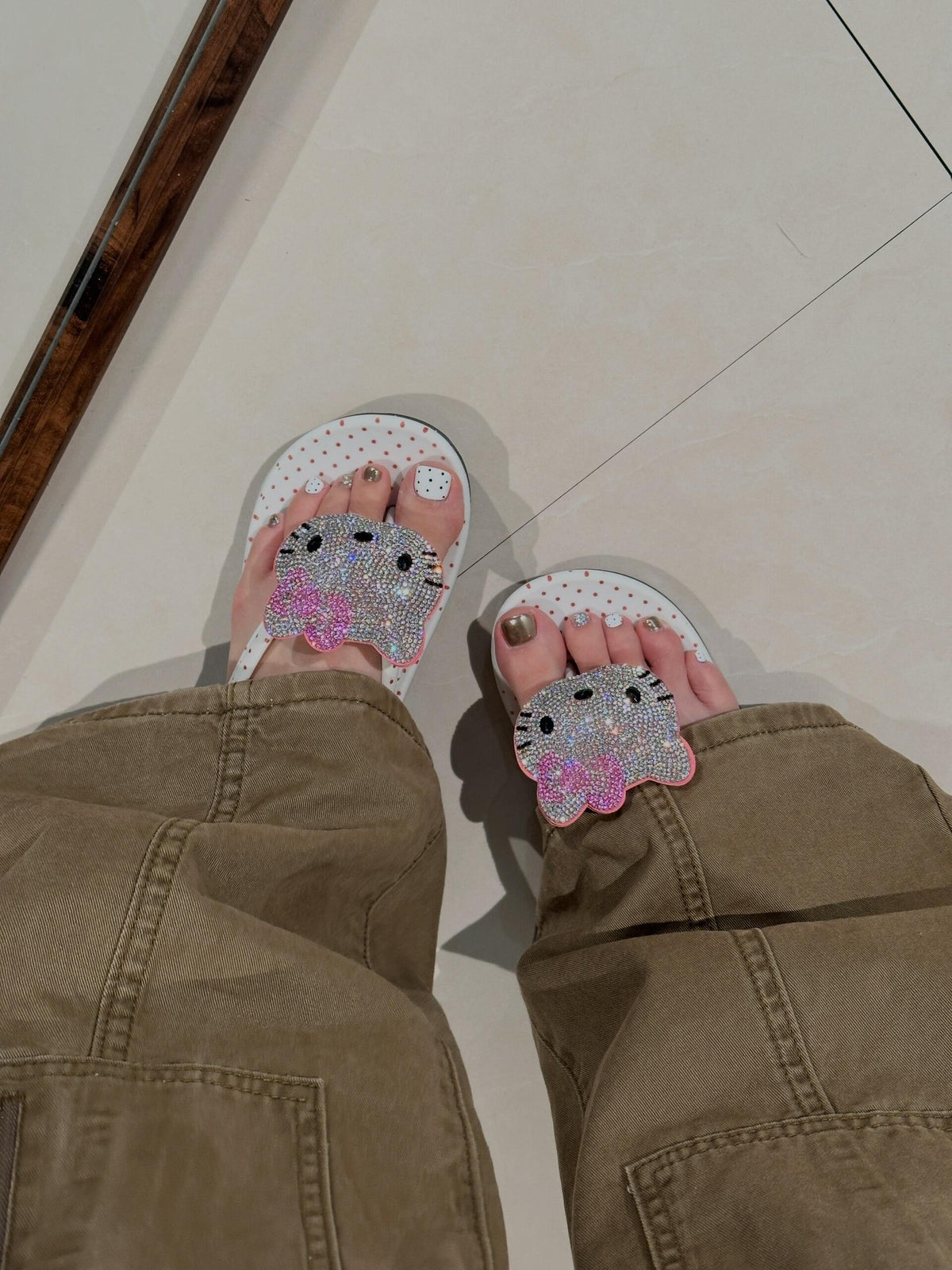 Sparkling Hellokitty Sandals Polka-dot Sole Flip Flops