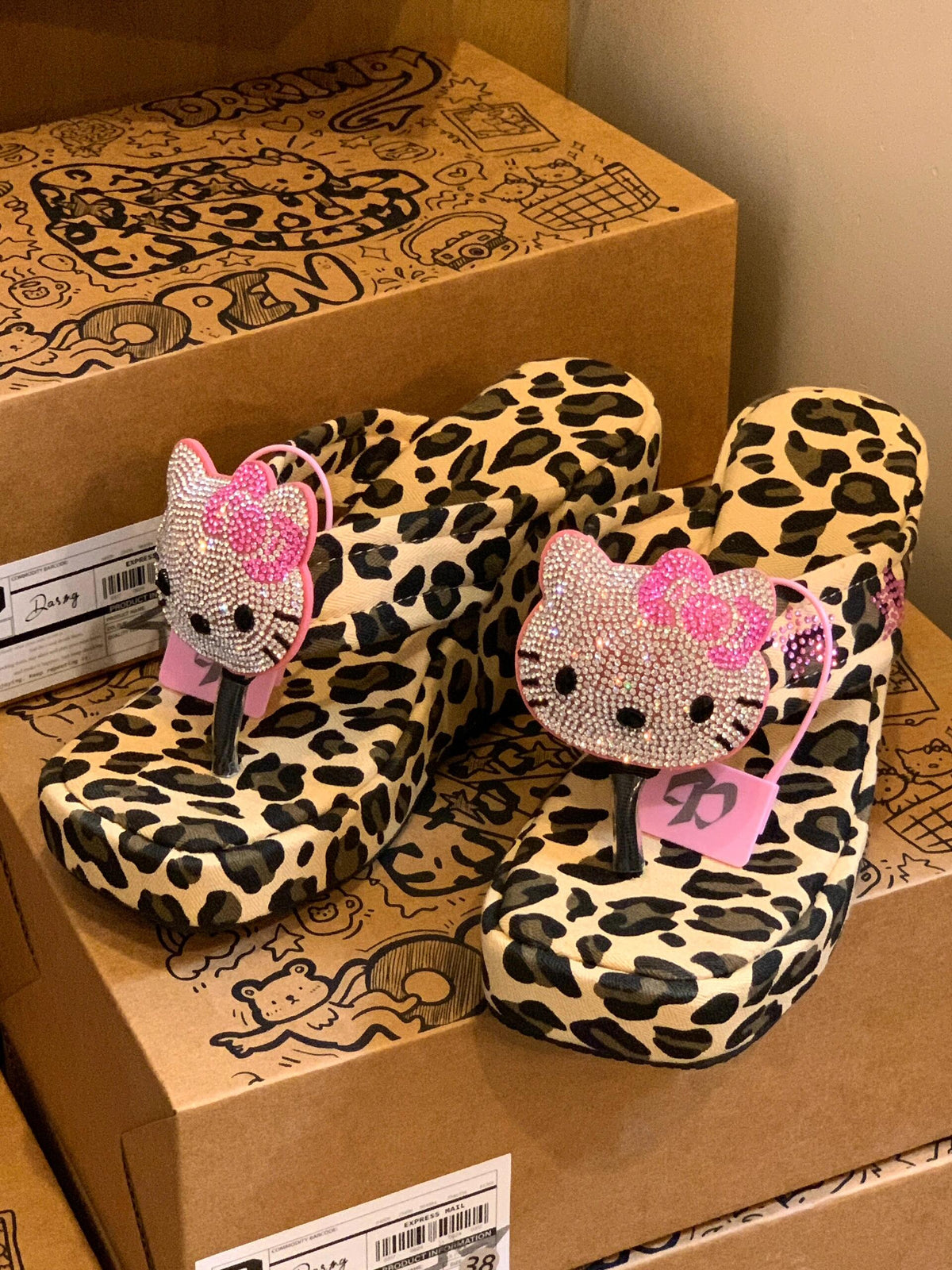 Hellokitty Handmade Rhinestone Leopard Print Paltfrom Sandals Flip Flops