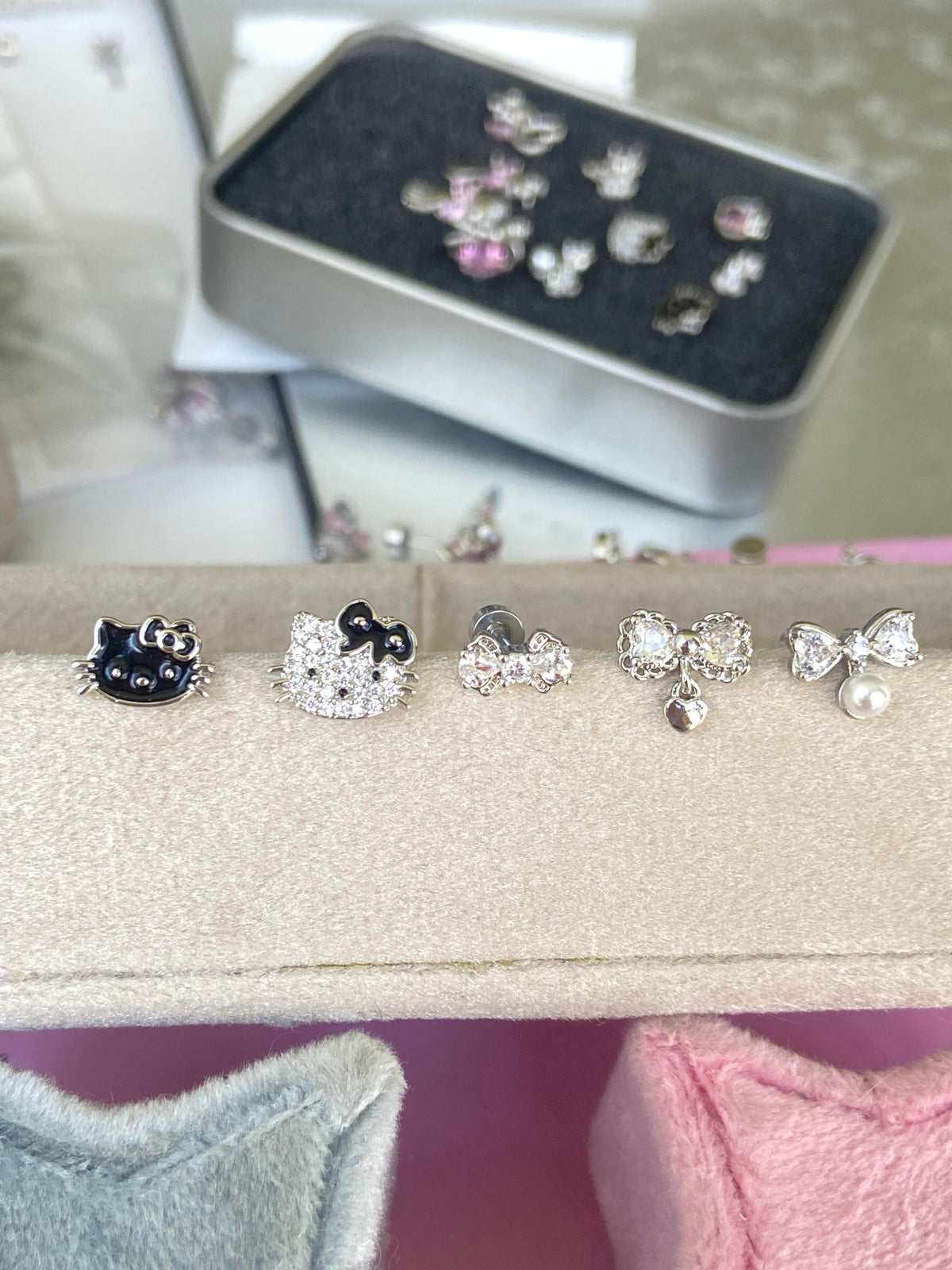 Hellokitty Earrings Rhinestone Cute Titanium earrings